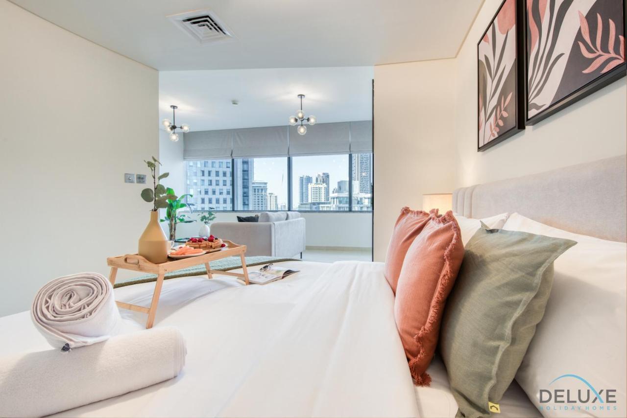 Unbeatable Rate Stylish 1Br With Balcony Near Metro By Deluxe Holiday Homes Dubai Exterior foto